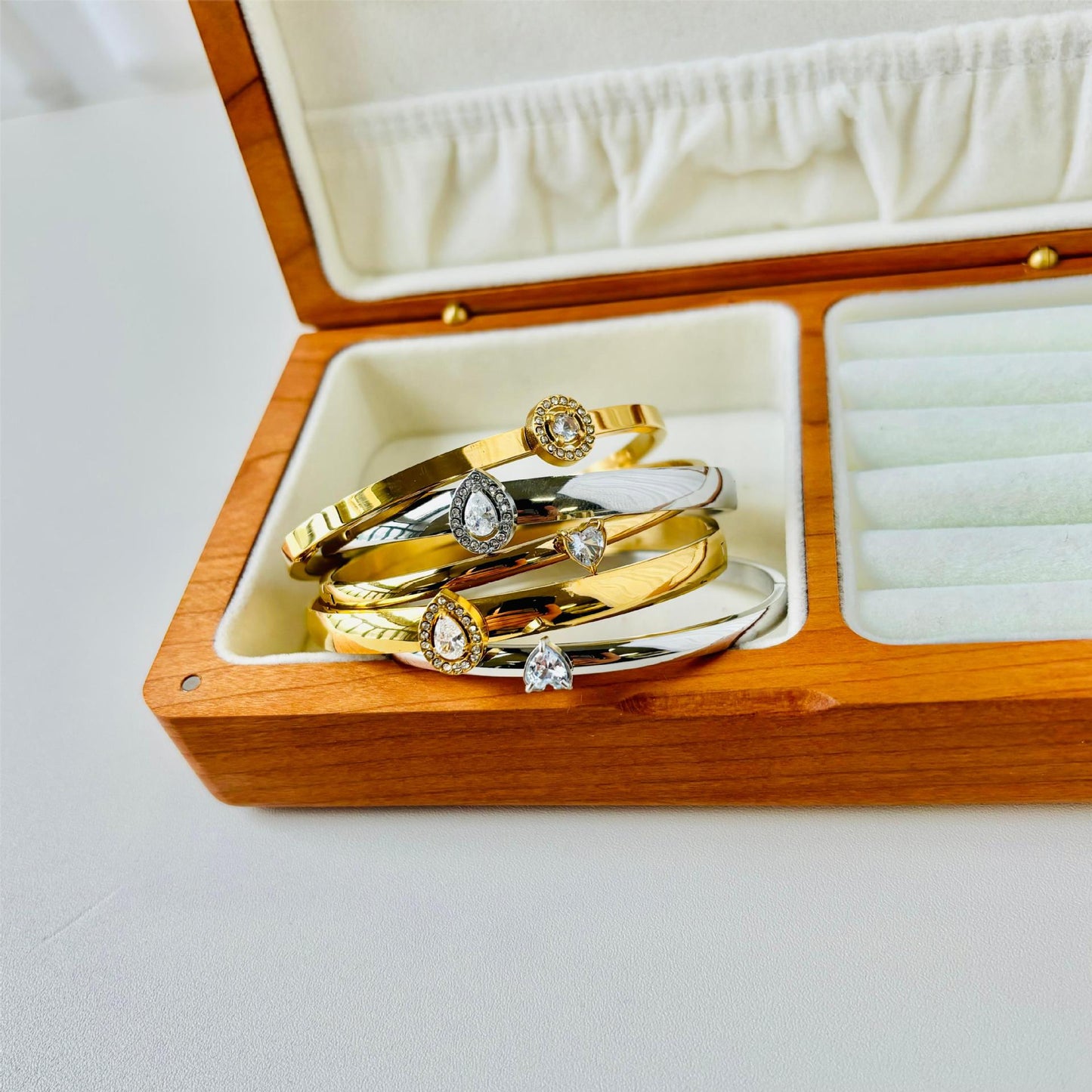 Bracelet Rose Trémière - Krasiv Madagascar