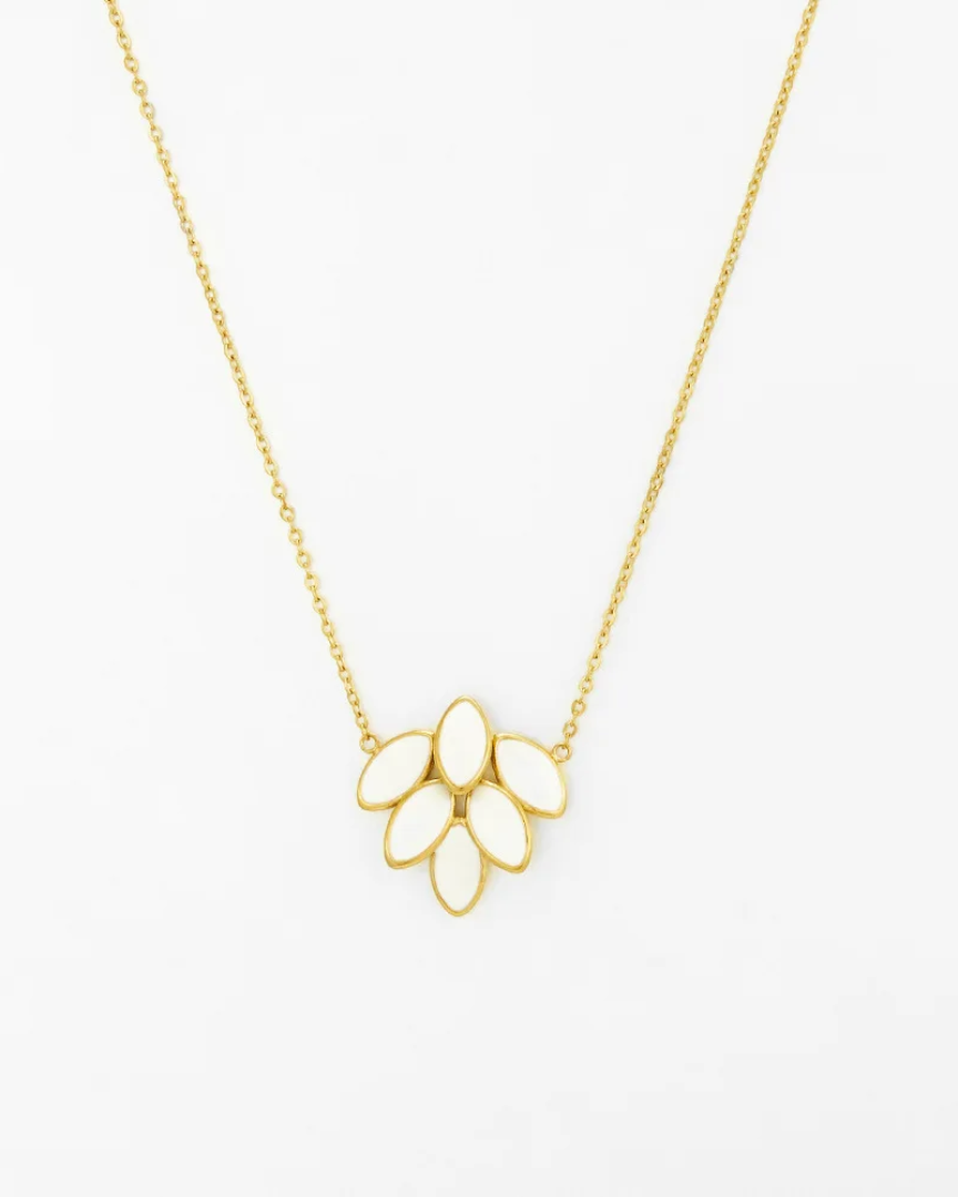 Collier Queena