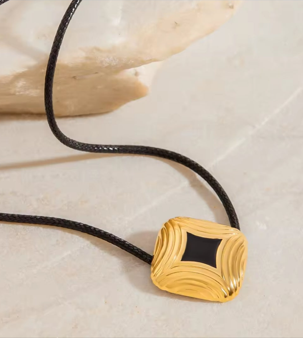Collier Nathi