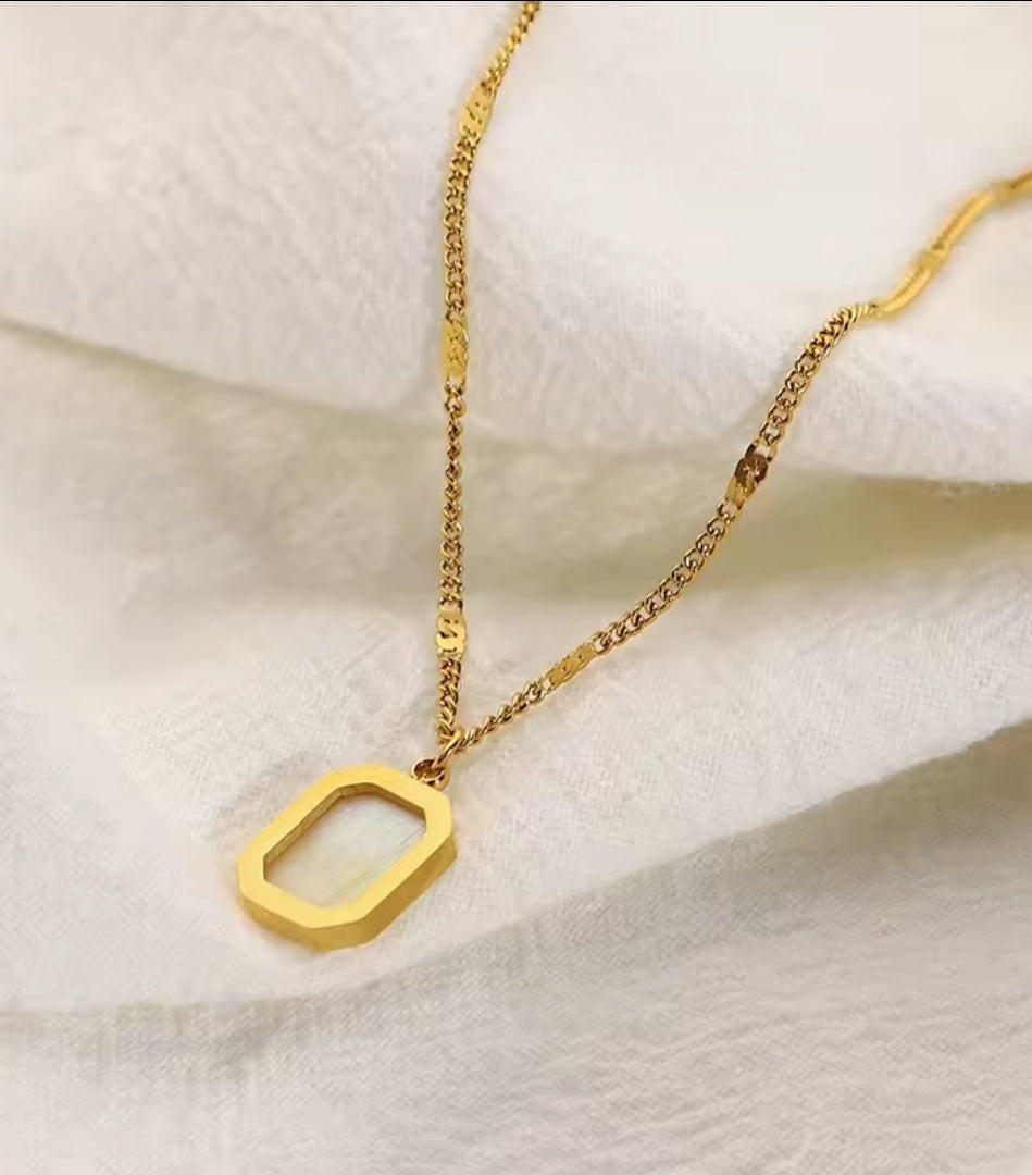 Collier Milva