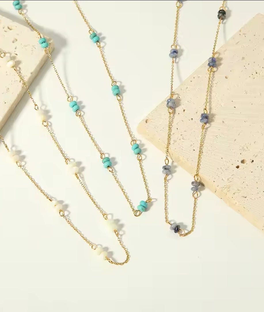 Collier Aina