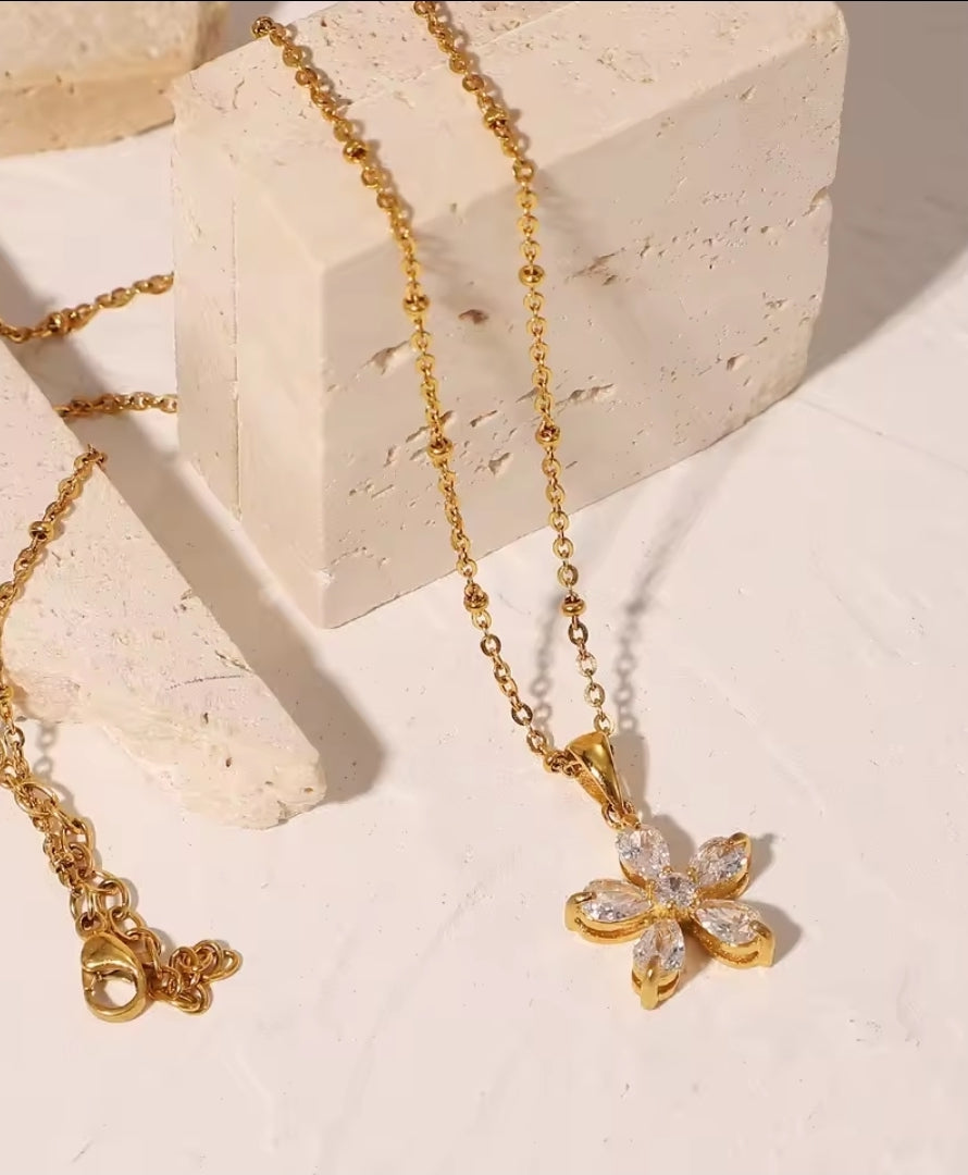 Collier Maidie