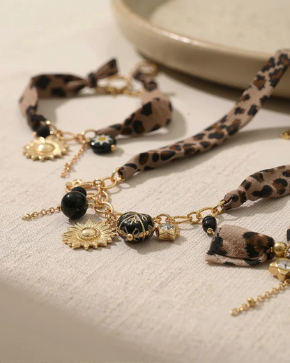 Collier Hina