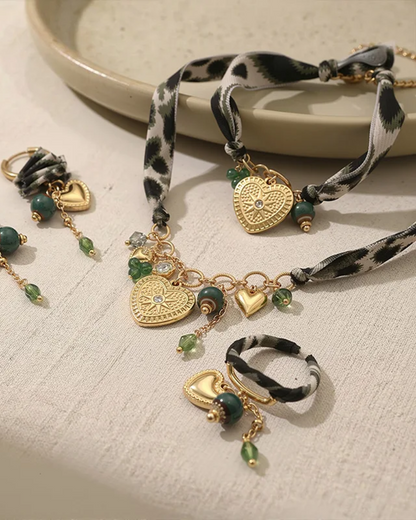 Collier Hina