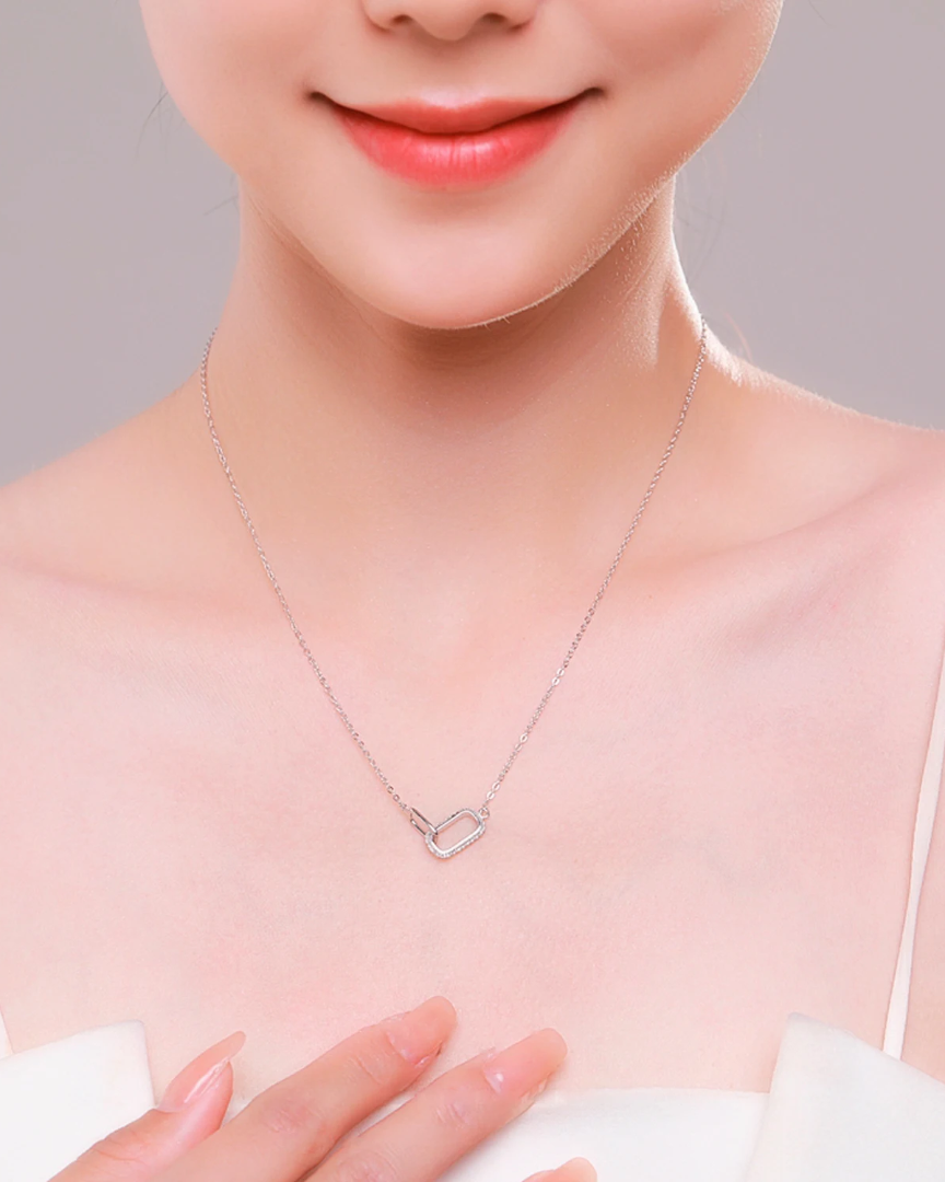 Collier Rheana