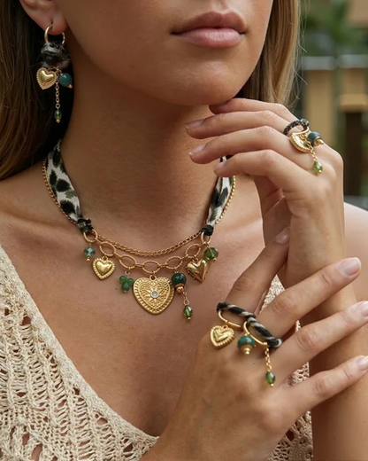 Collier Hina