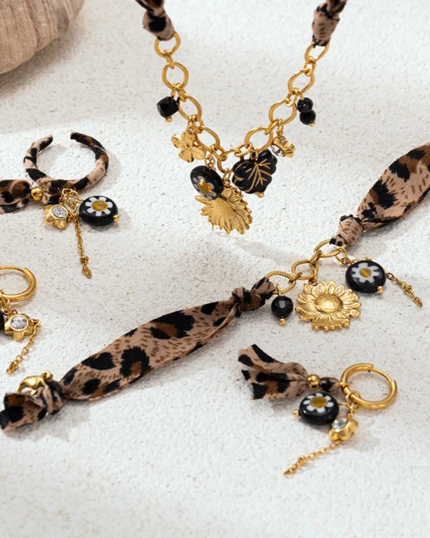 Collier Hina