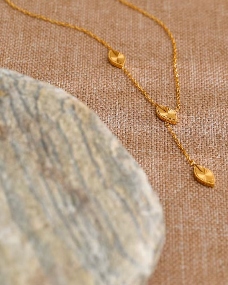 Collier Ravina