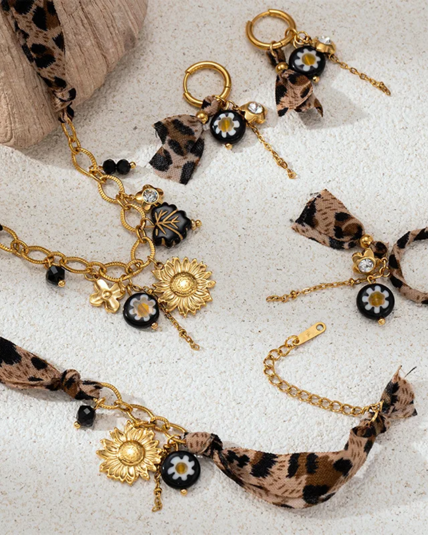 Collier Hina
