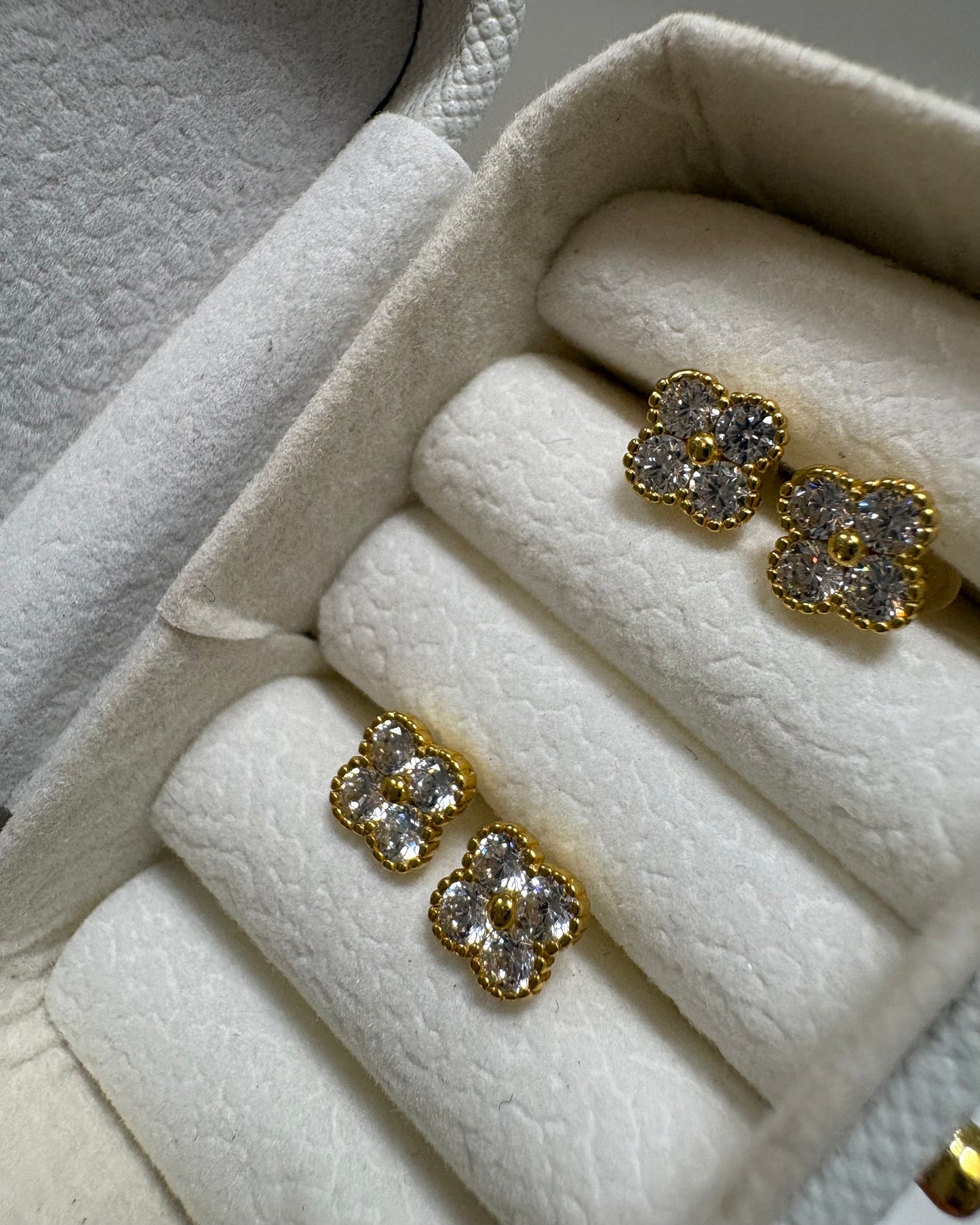 Boucles Bleu Bouteille