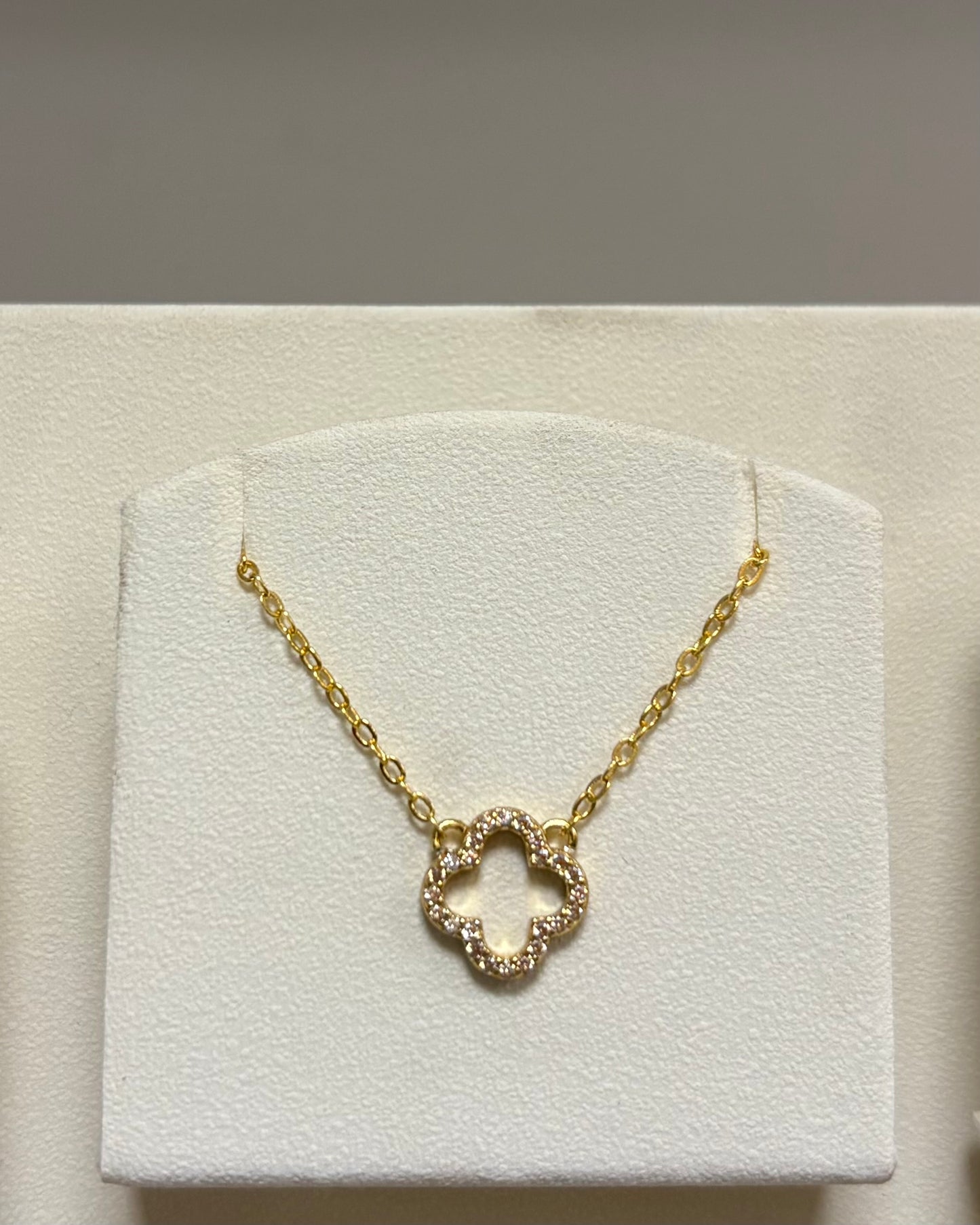Collier Rayna