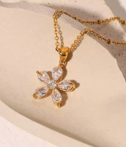 Collier Maidie