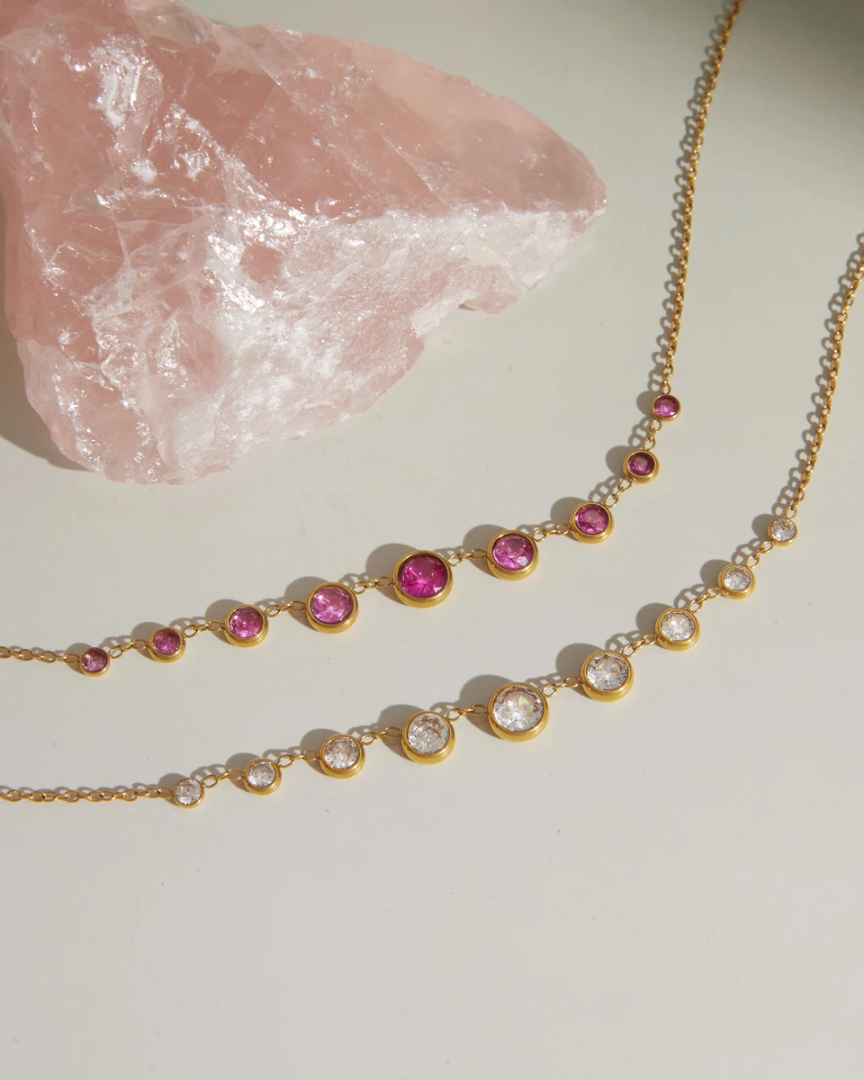 Collier Carmine